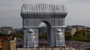 Christo and Jeanne-Claude: L'Arc de Triomphe, Wrapped – Live View // youtube