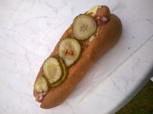 Walter Jürgensen fra Havnegrillen Aabenraa - deltager i traditionel hotdog