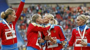 Russisk guld i 4x400 meter: Kseniya Ryzhova og Tatyana Firova