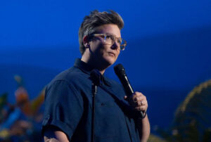 Photo: Jess Gleeson/Netflix Hannah Gadsby is not great at quitting stand-up. The comedian, who famously threw in the towel during their groundbreaking Netflix special Nanette, followed that up with 2020’s Douglas. And lest you think that was some sort of “one final job before they leave the game behind” exception, Gadsby is getting ready to release yet another Netflix special, titled Something Special, on May 9. Filmed at the Sydney Opera House