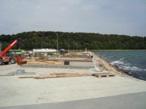 2011: Strandpromenaden rundt om Pier 4 er ved at tage form